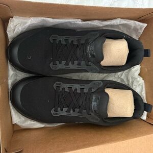 Skechers nonslip  Black Sneakers